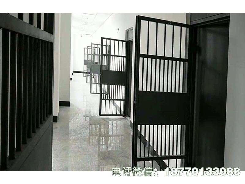 监狱宿舍铁门
